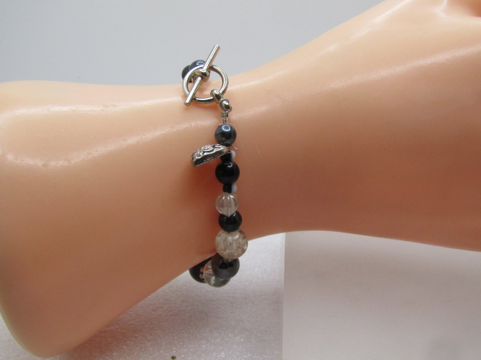 Black & Clear Beaded Bracelet, Toggle Clasp, 1990's - 5