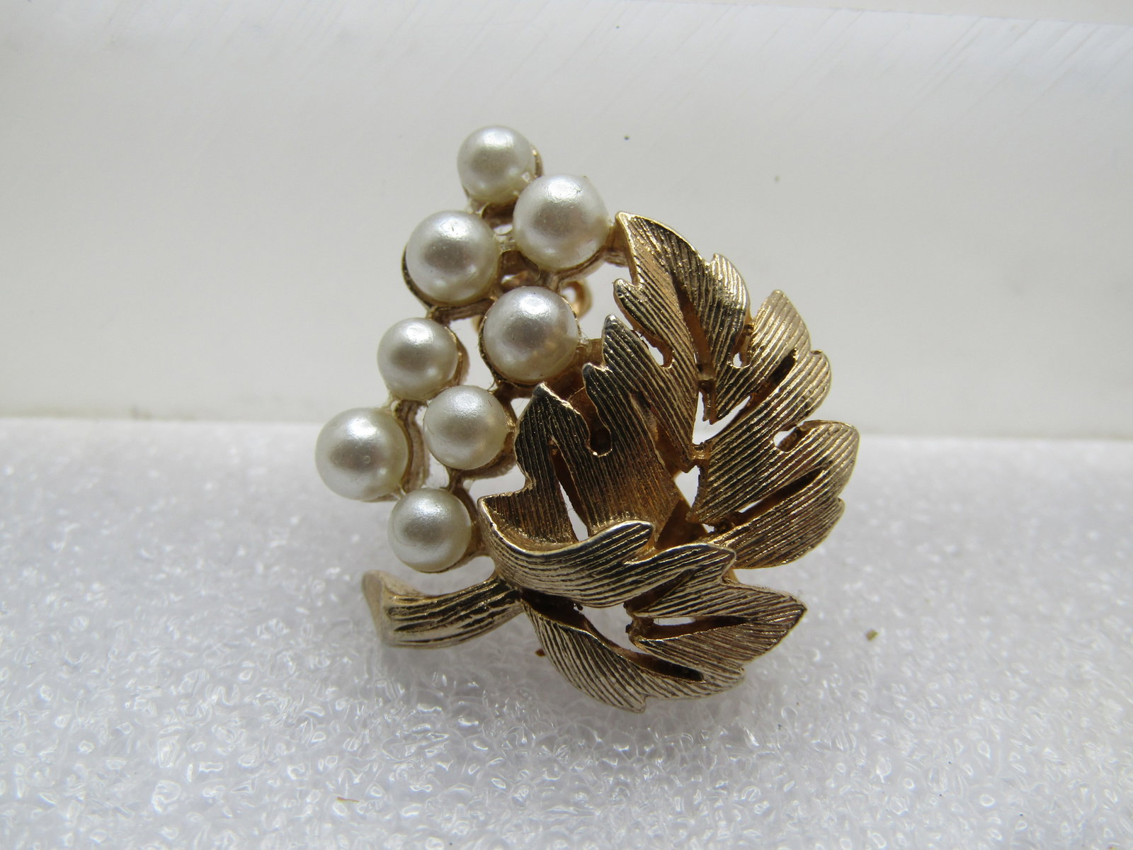 Vintage 10kt 6mm Pearl Earrings, Pierced Studs, Signed, 1960's-1980's (1 of 5)