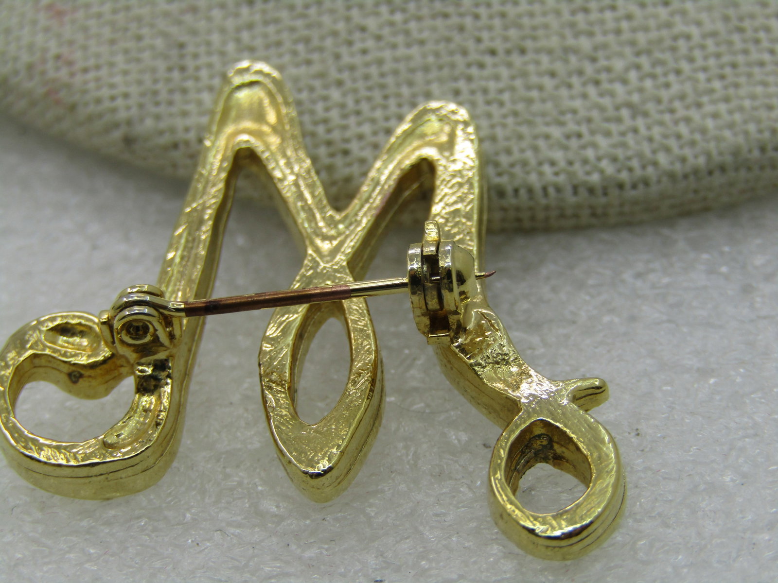 Vintage Initial W Brooch, 1.25" Tall - 4