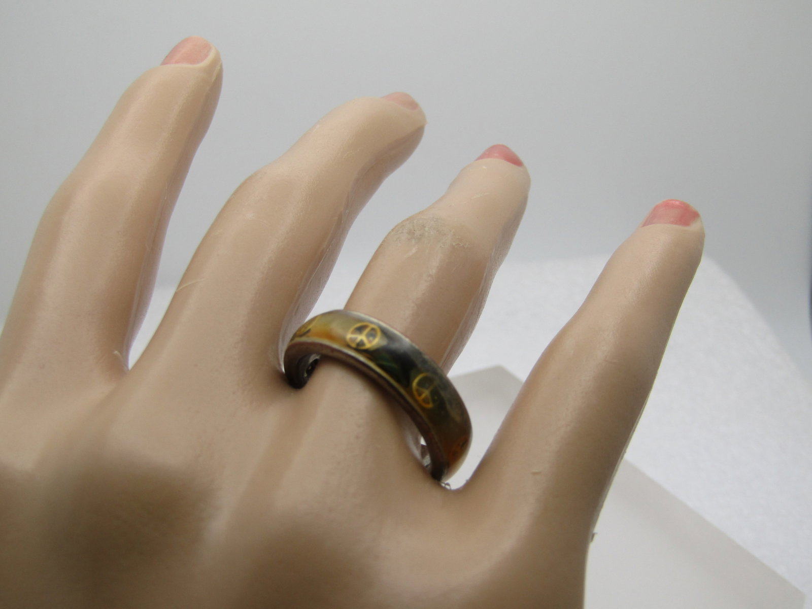 Vintage Enameled Peace Sign Ring, Sz. 9, Unisex, 1970's-1980's - 7