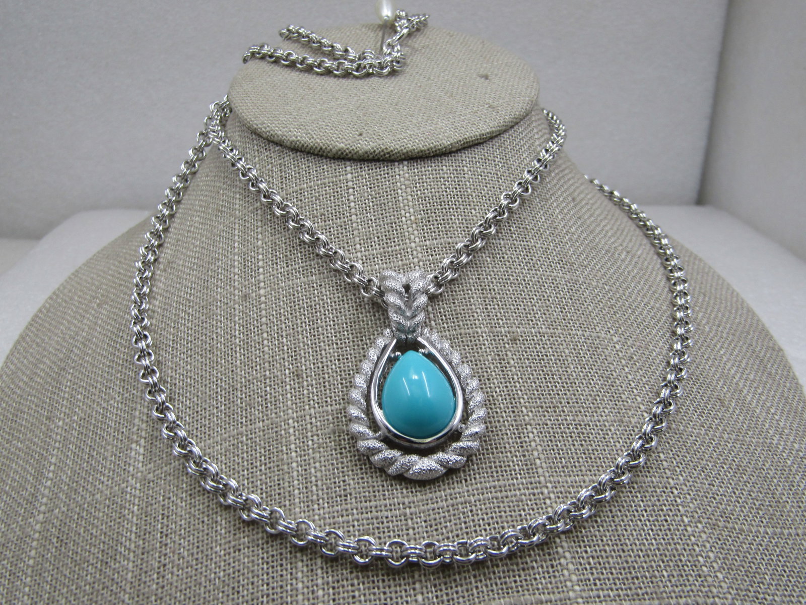 Vintage Faux Turquoise Necklace Avon, 18"-22", Double Strand: Title: Vintage Faux Turquoise Necklace Avon, 18"-22", Double Strand Description: Vintage Faux Turquoise Necklace Avon, Southwestern appeal. Double strand, double link chain , 4mm, wide. Staggered