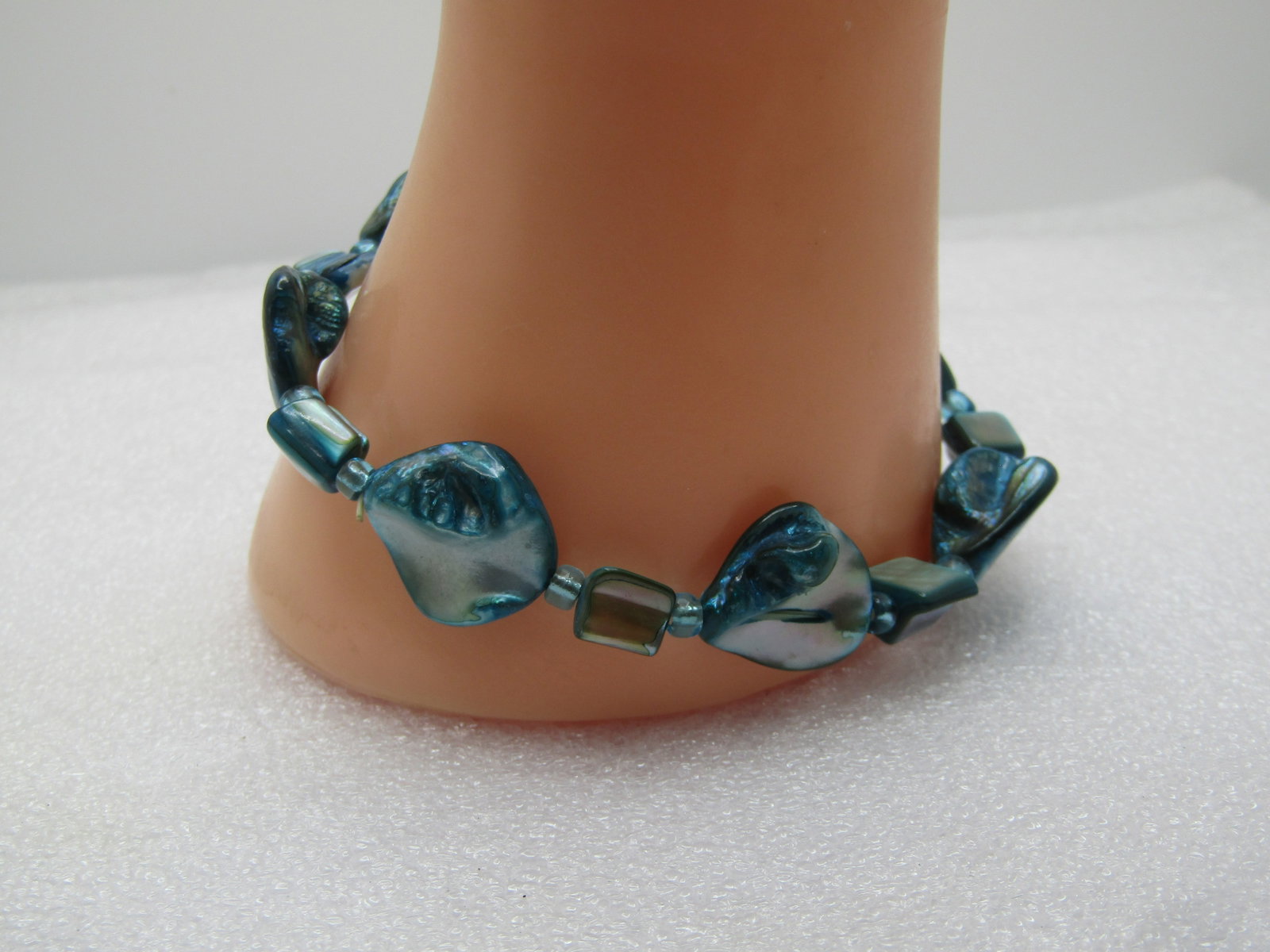 Aqua Dyed Mother-of-Pearl Bracelet, Stretch 7"-8.75", 1990's - 2