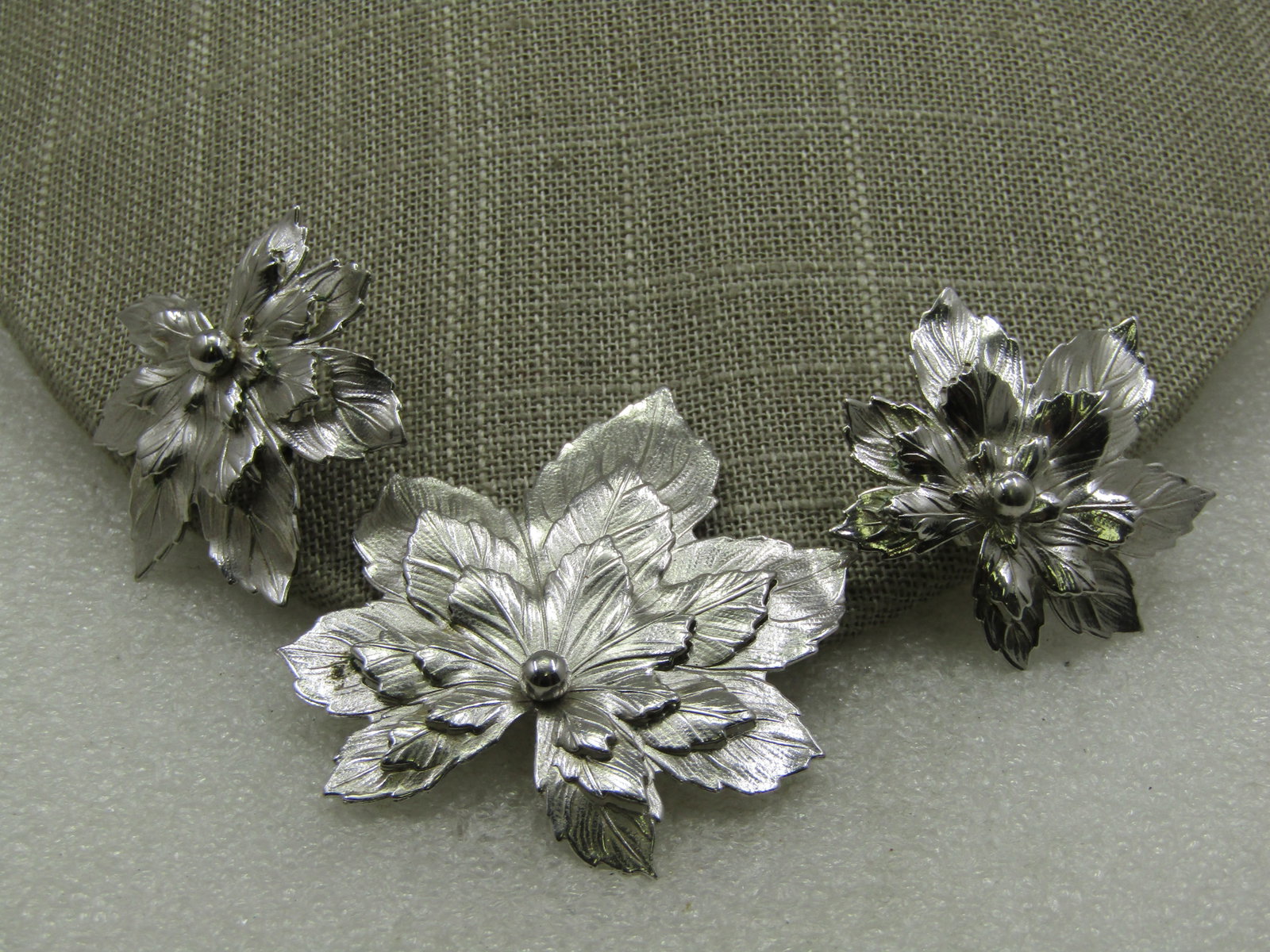 Vintage Tiered Leaf Brooch & Earrings Set, Signed SAC - 3