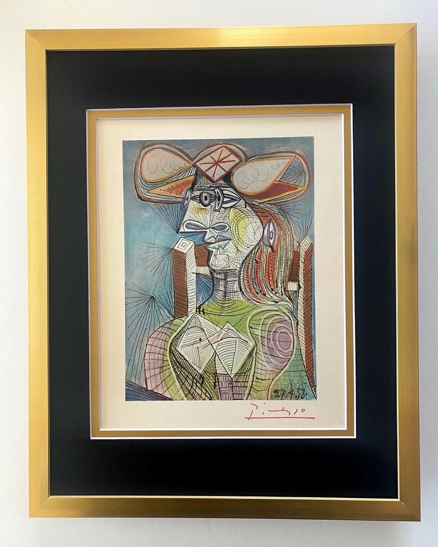 PICASSO 1948 VINTAGE SIGNED PRINT BEAUTIFUL MATTED FRAMED READY TO HANG: This is a Beautiful and Scarce 1948 Print After PABLO PICASSO " Lady with Hat " FACSIMILE SIGNED IN RED INK Matted and Framed covering an area of 15x12 in. Printed in 1948 in Beautiful Paper after thi