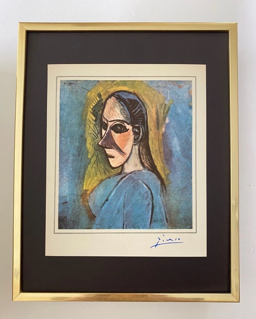 PABLO PICASSO | Vintage 1940 Signed Print | Ltd. Ed | Framed: Up for Auction this Beautiful and Scarce Vintage 1940 Lithographic Print After PABLO PICASSO Facsimile Signed in Ink Art Print is about 8 X 9 in. This piece is mounted on a 11 x 14 in. black acid free