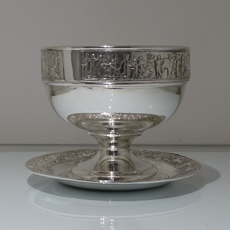 19th Century Antique Victorian Silver-Plate Rose Bowl on Stand Circa 1890 Walker & Hall: Title:19th Century Antique Victorian Silver-Plate Rose Bowl on Stand Circa 1890 Walker & Hall Description:Description A stunning late Victorian silverplated flower bowl on stand. ¬†The