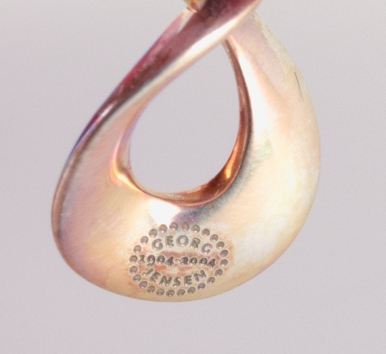 Regitze Overgaard for Georg Jensen. Infinity. Pendant in sterling silver with matching silk cord. - 3