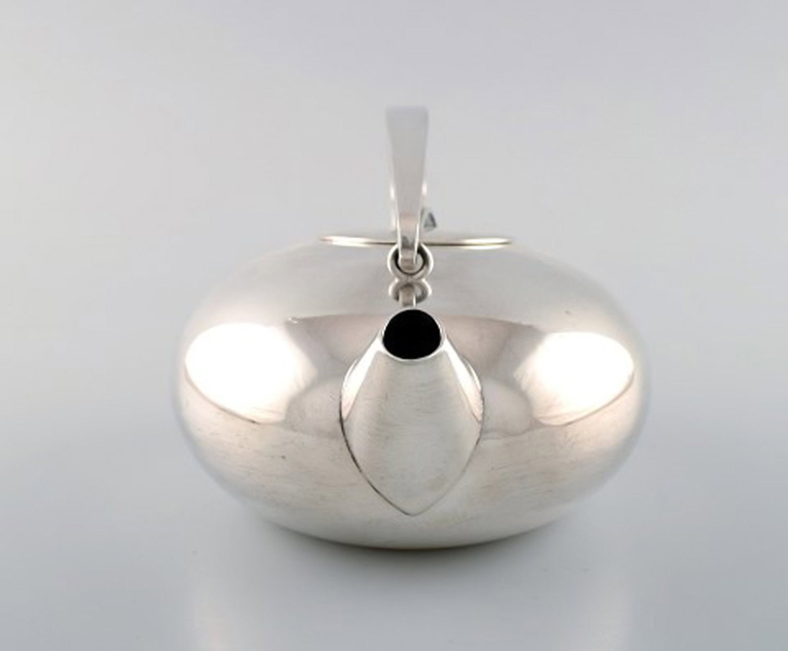 Lino Sabattini (1925-2016) for Christofle. Modernist teapot in silver plated metal. Ca. 1960. - 5
