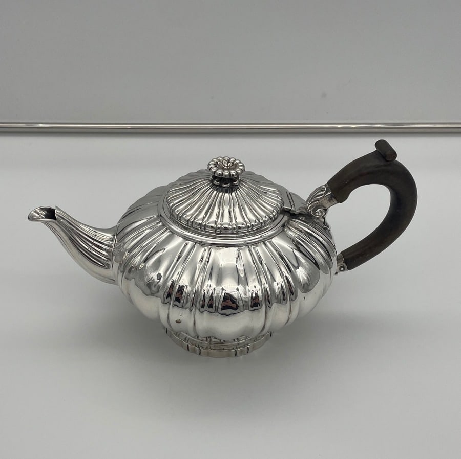 Early 19th Century Antique George IV Sterling Silver Teapot London 1821 Robert Hennell II - 4
