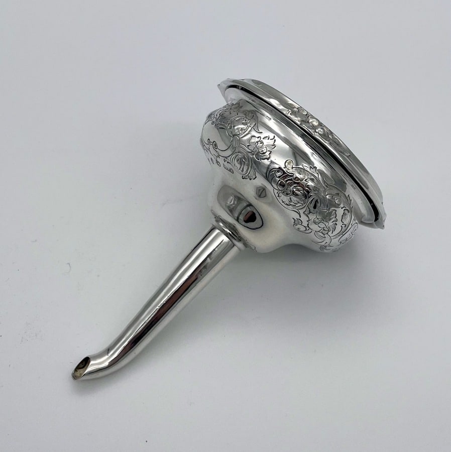 Mid 19th Century Antique Victorian Sterling Silver Wine Funnel Sheffield Circa 1850 maker Roberts - 4