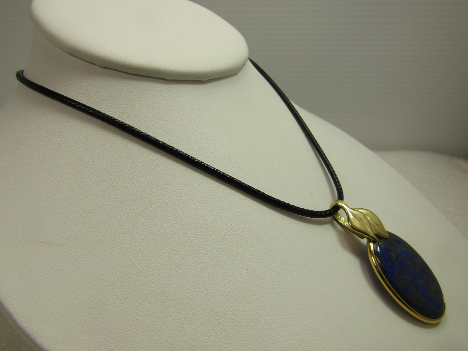 Vintage Lapis Lazuli Leaf Pendant/Necklace, 24", 1980's-1990's, 14kt G.F. - 3