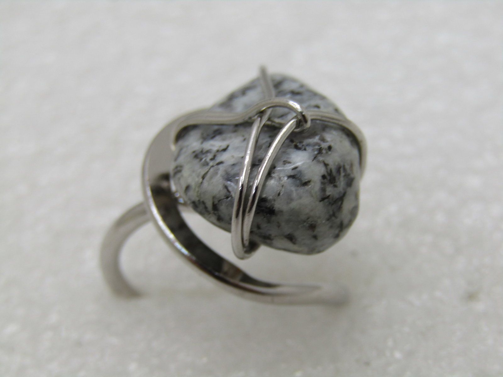 Vintage Granite Souvenir Ring, Size 5-6, Silver Tone, New in Box - 3