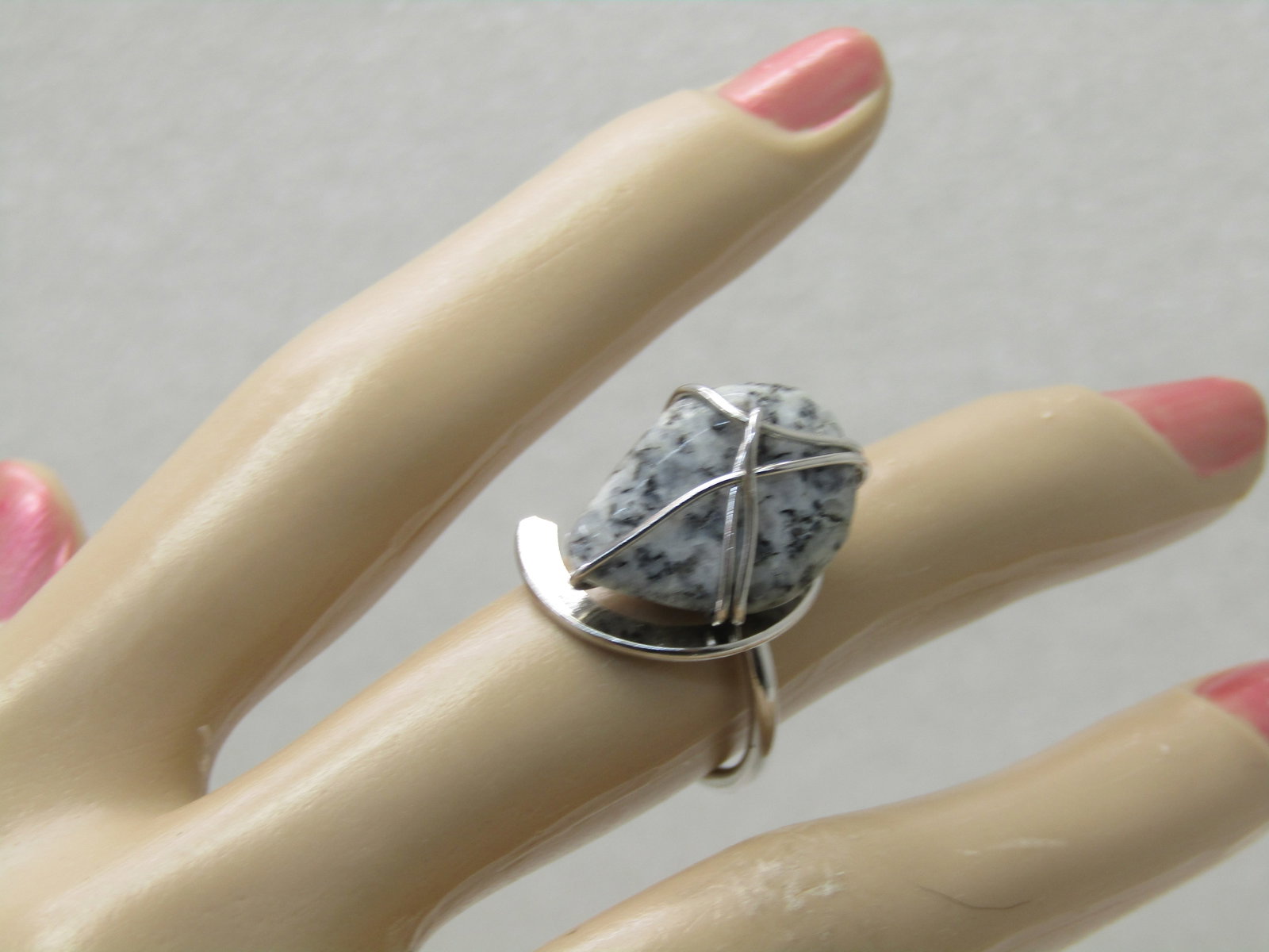Vintage Granite Souvenir Ring, Size 5-6, Silver Tone, New in Box - 6