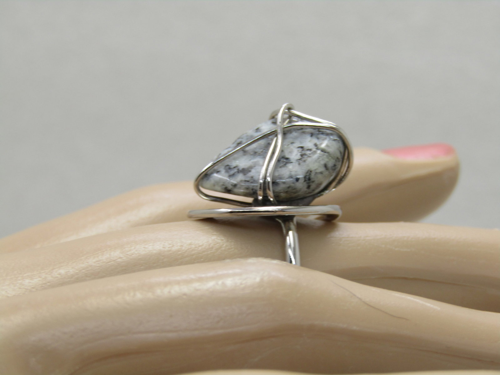 Vintage Granite Souvenir Ring, Size 5-6, Silver Tone, New in Box - 7
