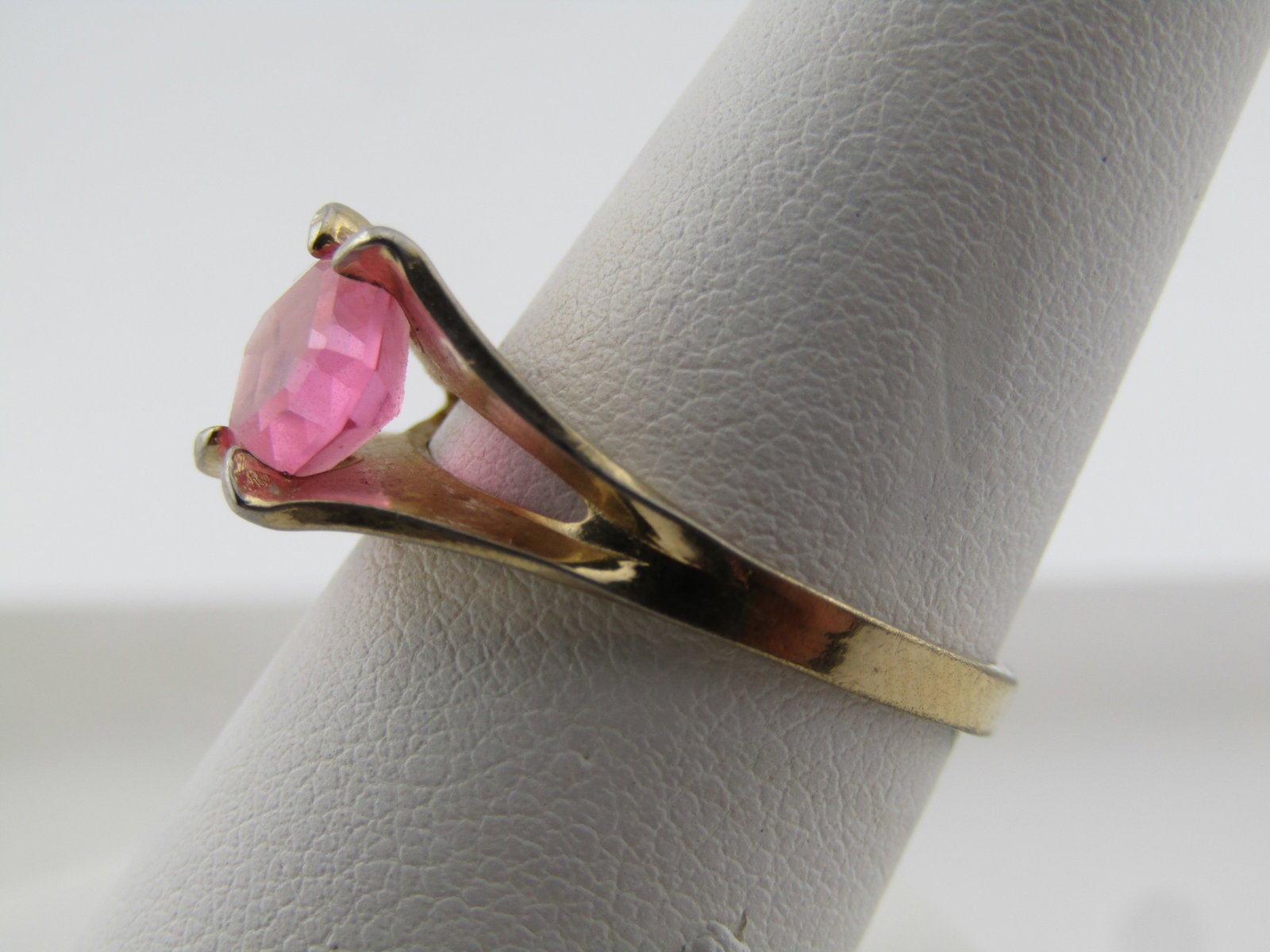 10kt G.F/Plated Pink Stone ring, Sz. 8, 1960's-1970's - 2