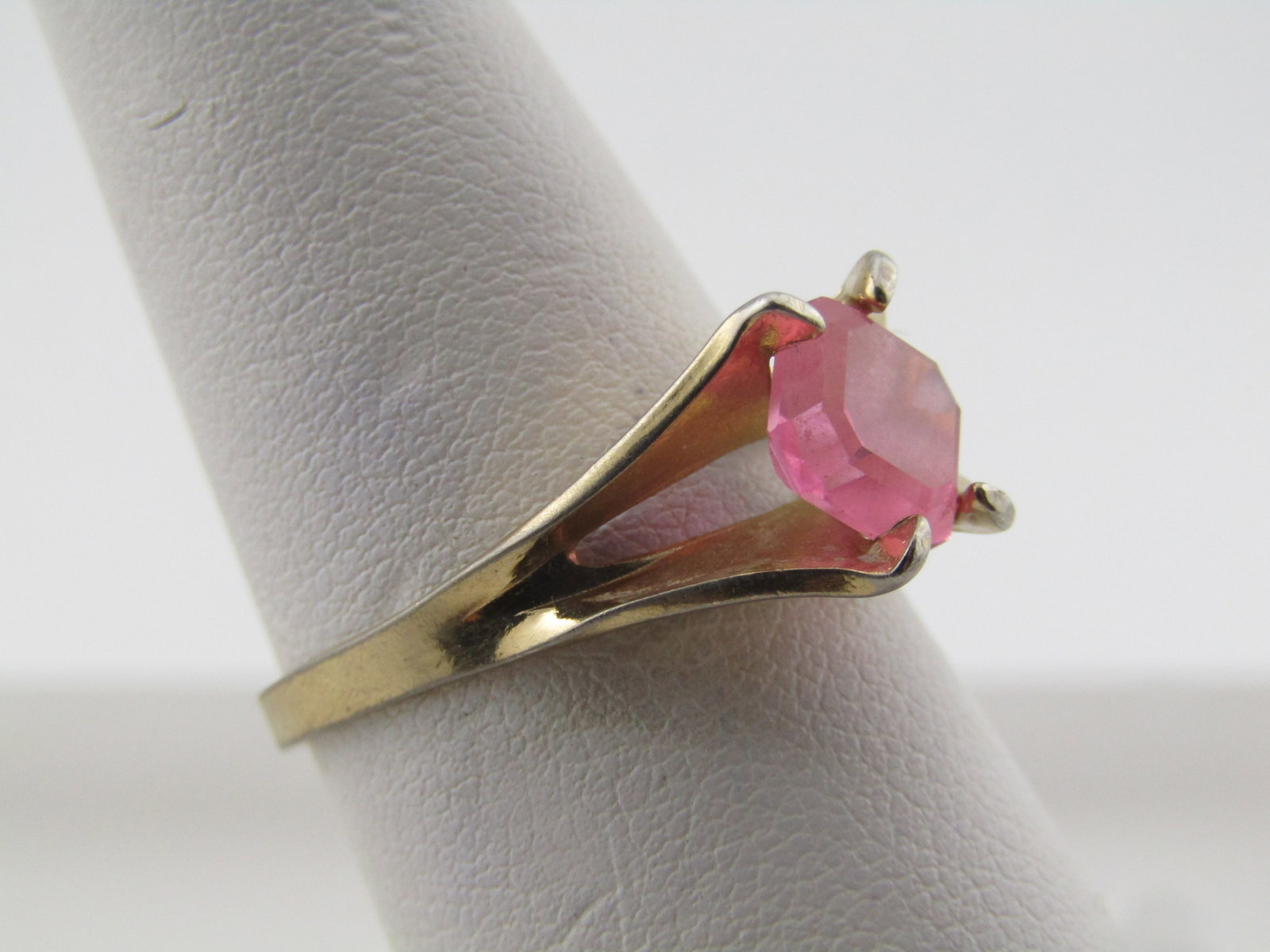 10kt G.F/Plated Pink Stone ring, Sz. 8, 1960's-1970's - 3