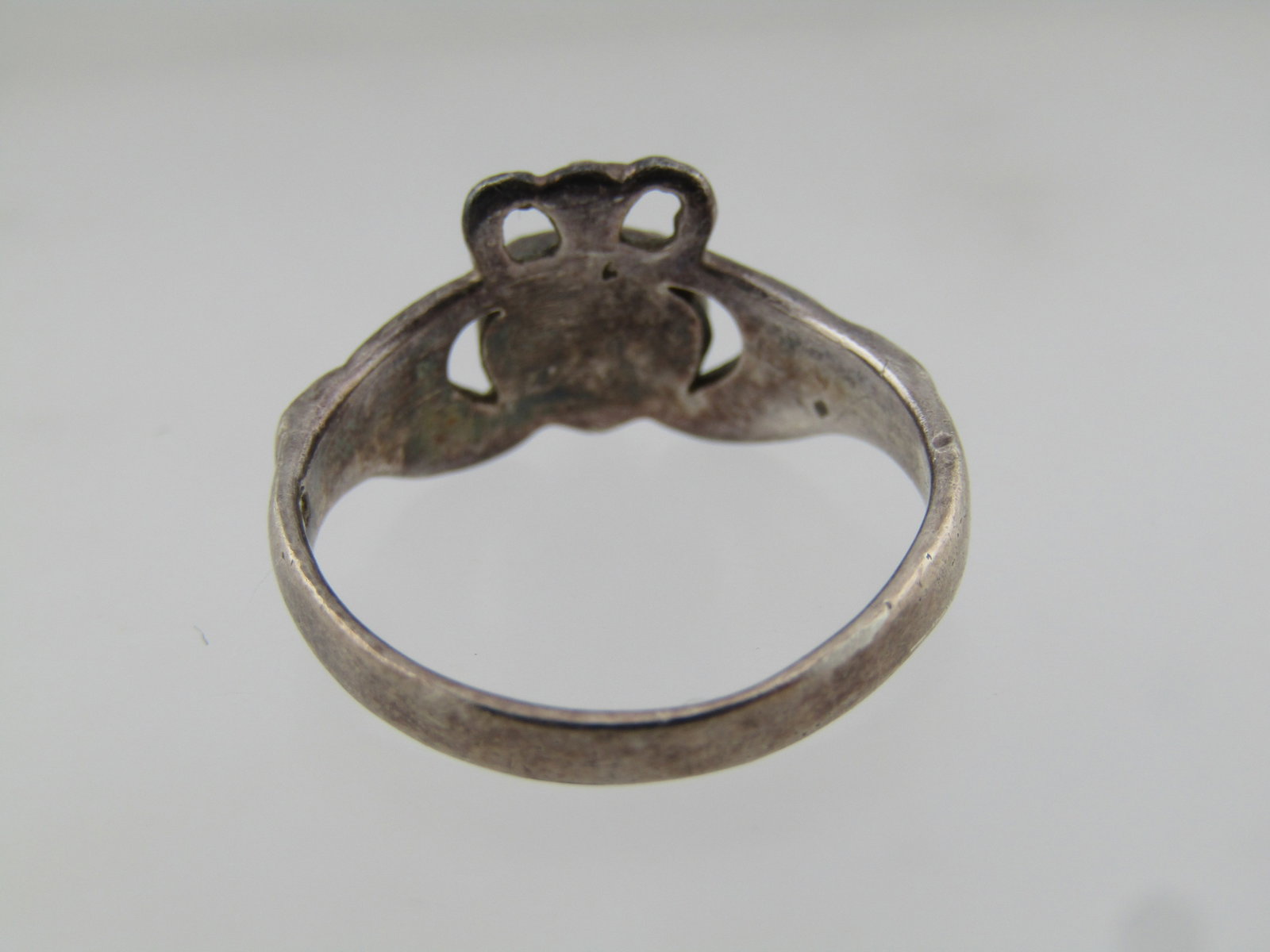 Vintage Sterling Claddagh Ring, Turquoise Glass Inlaid Heart, Sz. 6, 1960's-1970's - 4