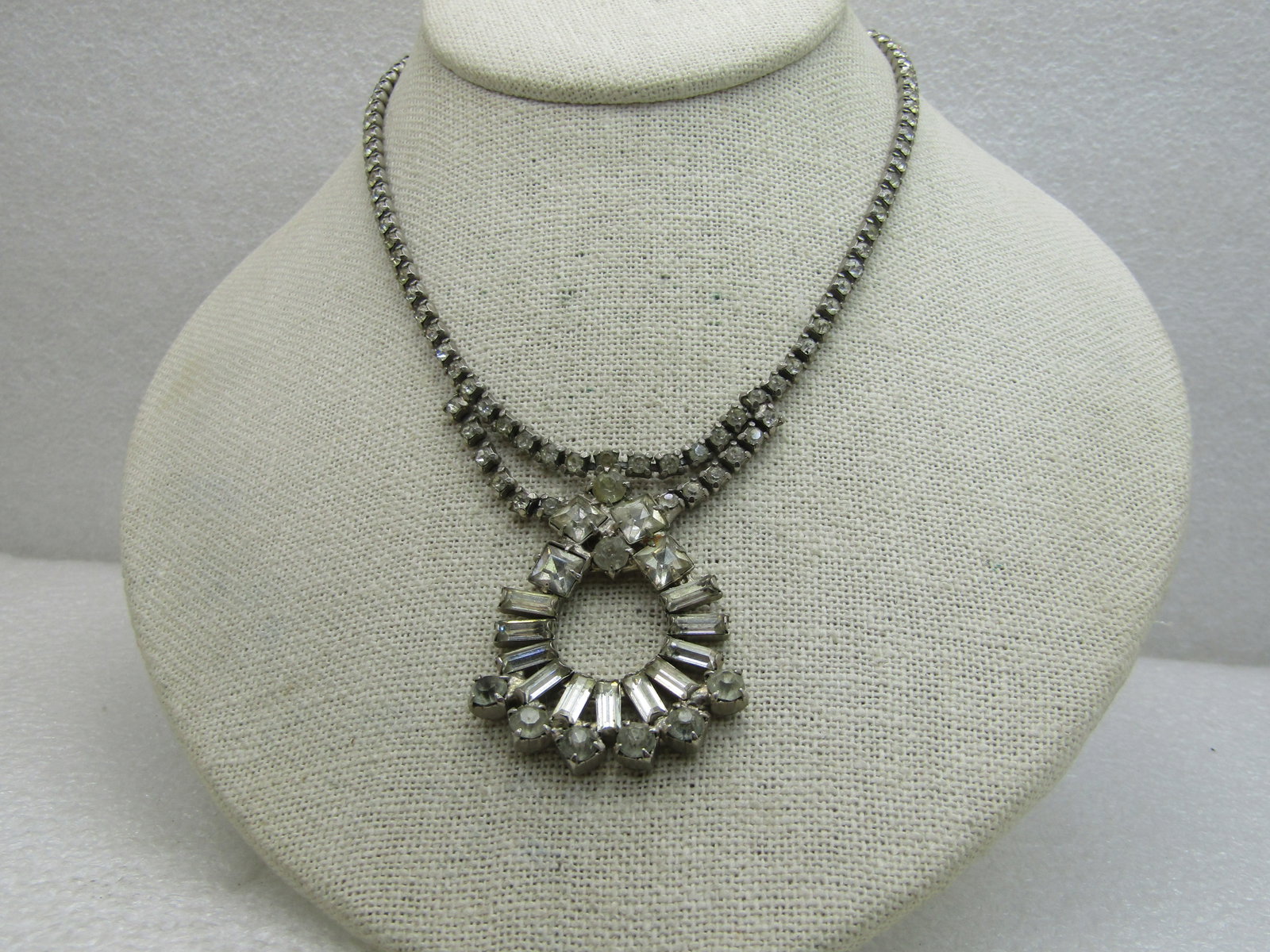 Vintage Art Deco Rhinetone Bib Necklace, 15", Silver Tone - 3