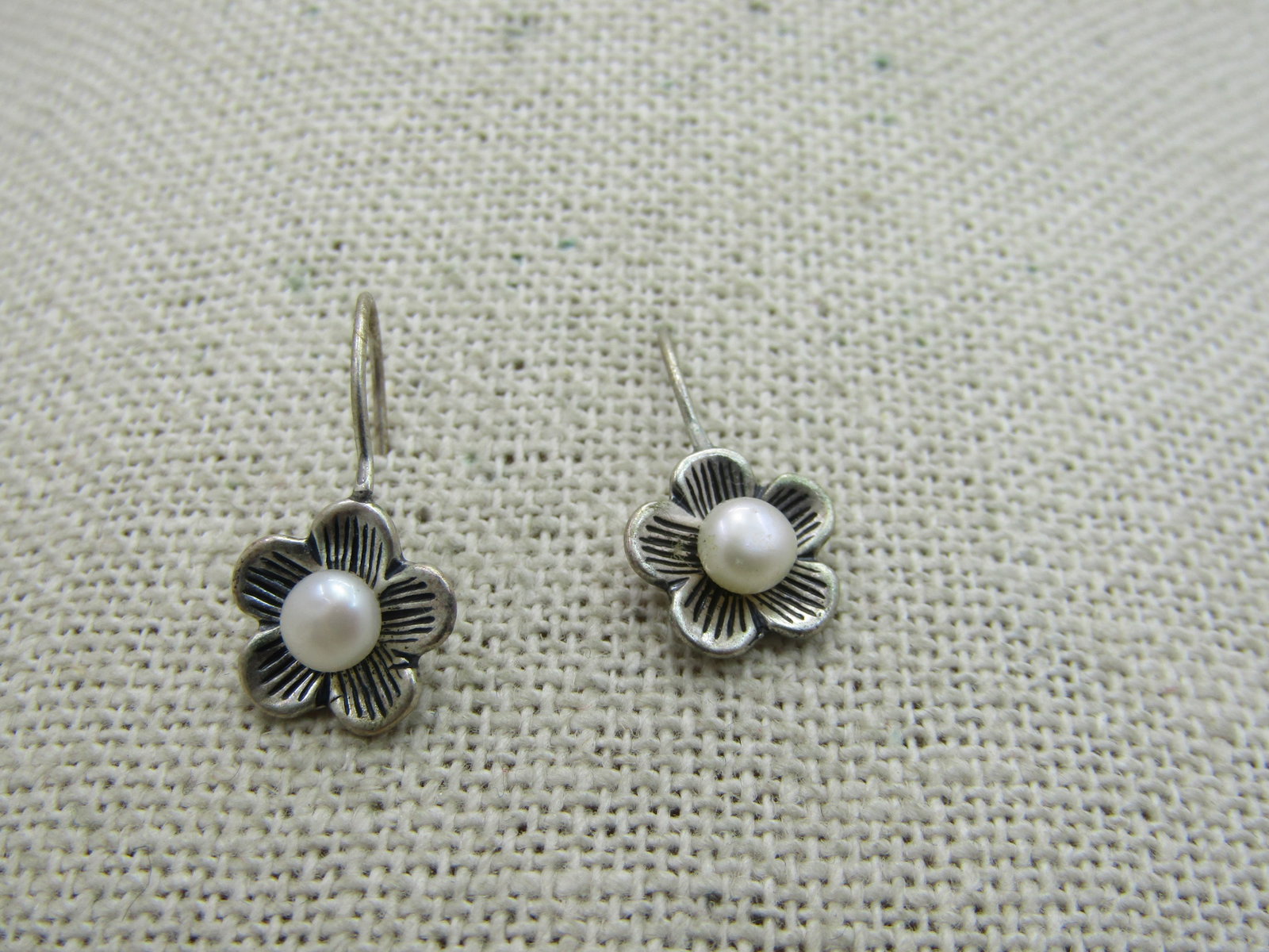 Vintage Sterling Blossom Drop Earrings, 4mm Cultured Pearl: Title: Vintage Sterling Blossom Drop Earrings, 4mm Cultured Pearl Description: Vintage Sterling Blossom Drop Earrings, 4mm Cultured Pearl, 3/4" long from curve in hook post and the blossoms are appx.