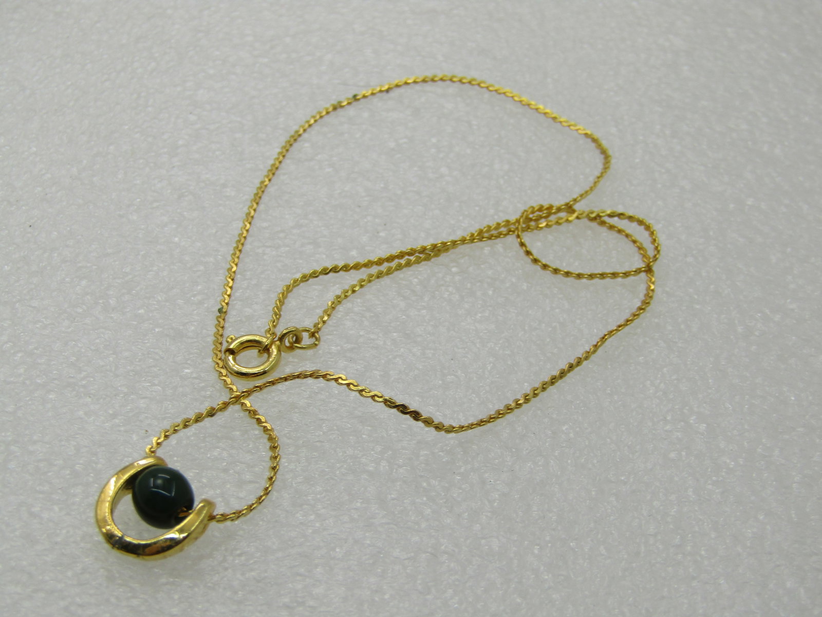 Vintage Green Beaded Pendant Necklace, 15", Gold Tone, 1970's-1980's NL - 5
