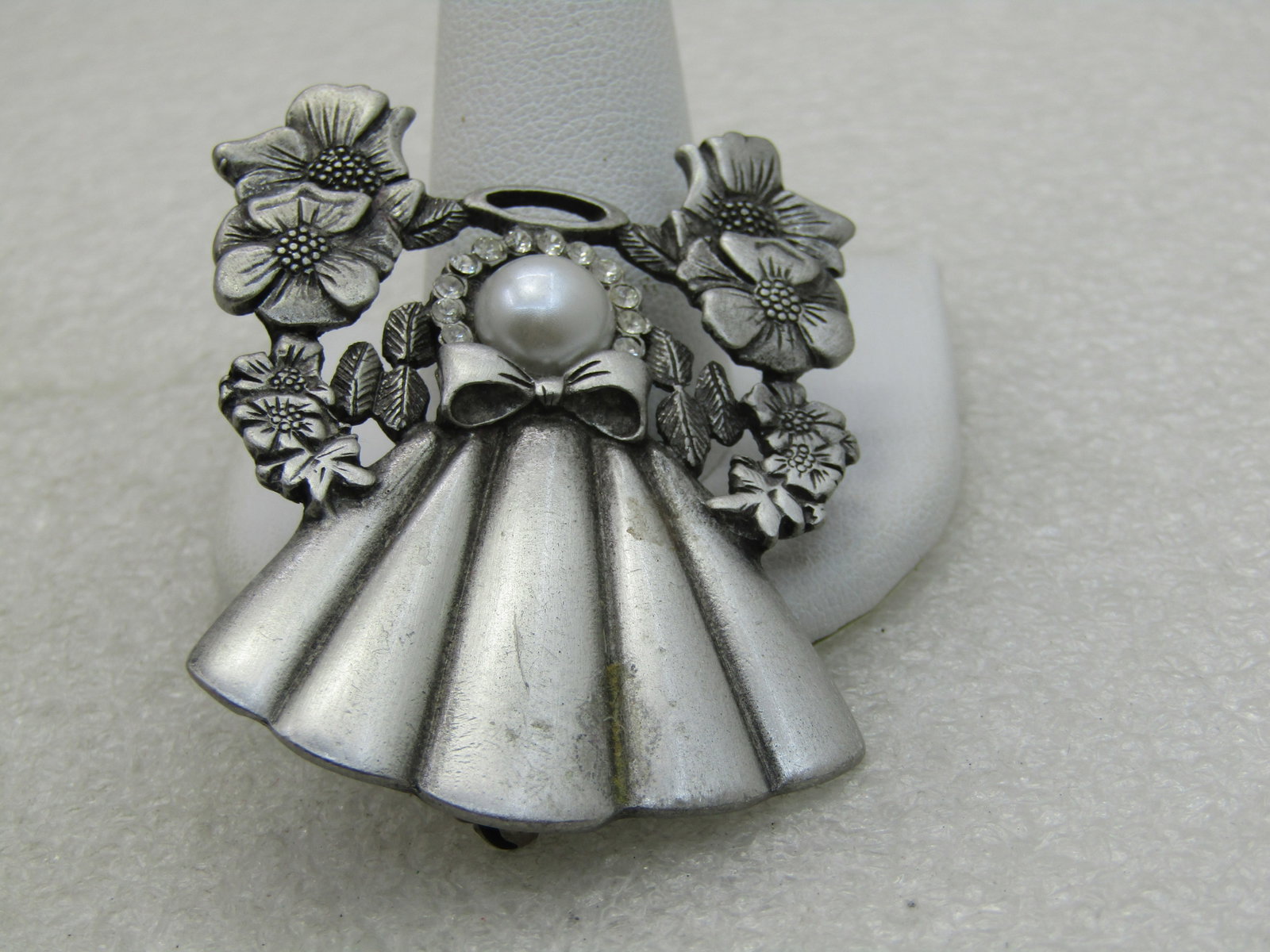 Vintage Pewter Angel Brooch by Jane, hand signed Jane, 2" - 2