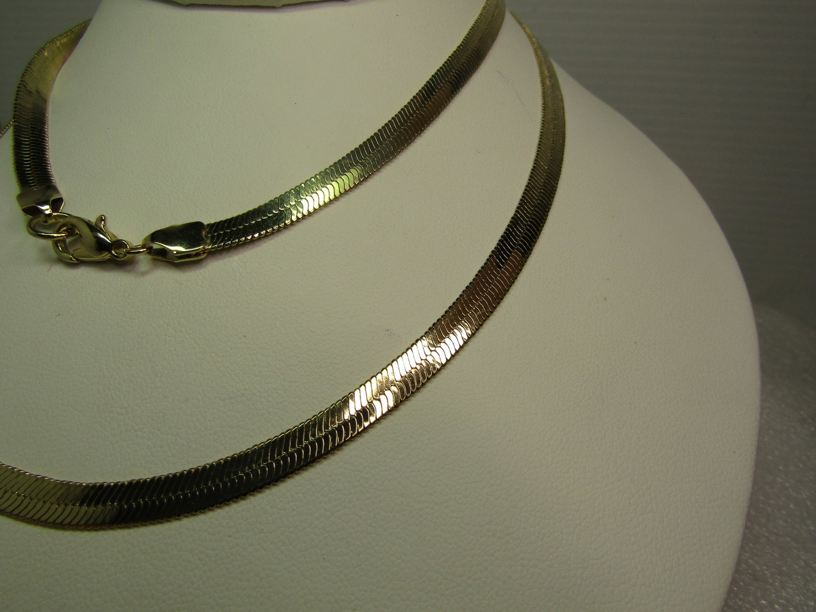 Vintage Gold Tone Herringbone 30" Necklace, 5mm, 1980's-1990's - 3