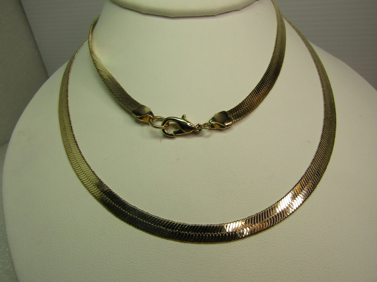 Vintage Gold Tone Herringbone 30" Necklace, 5mm, 1980's-1990's - 4
