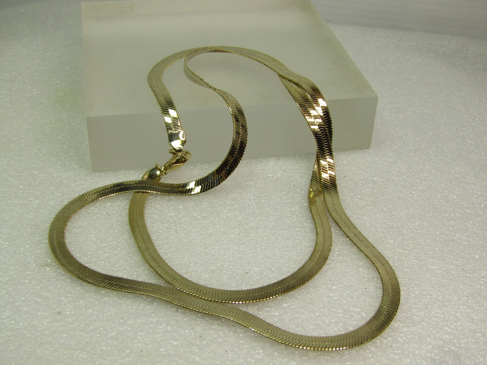Vintage Gold Tone Herringbone 30" Necklace, 5mm, 1980's-1990's - 5