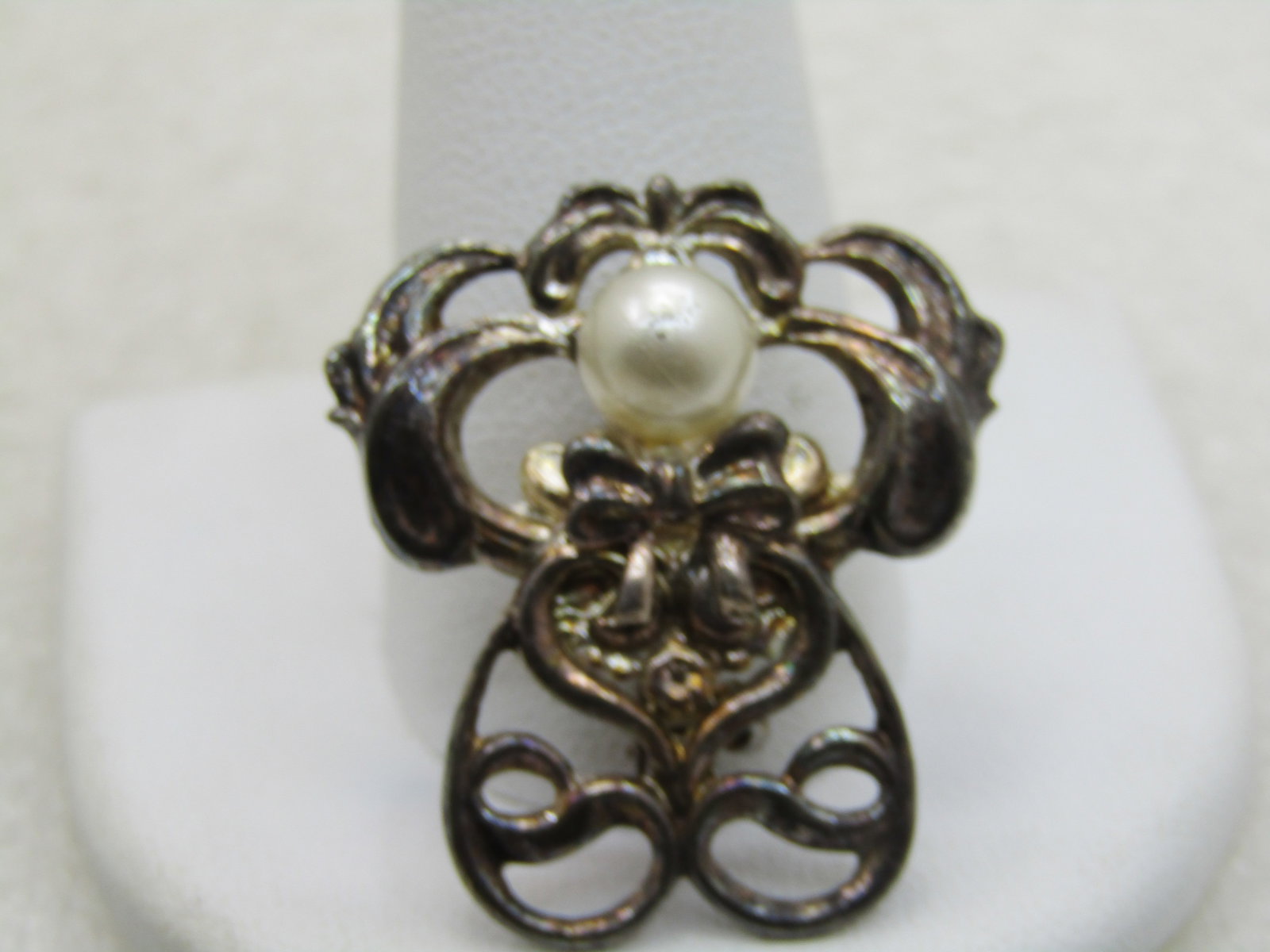 Vintage Angel Brooch Signed Jane with Faux Pearl Red Heart (1 of 5)