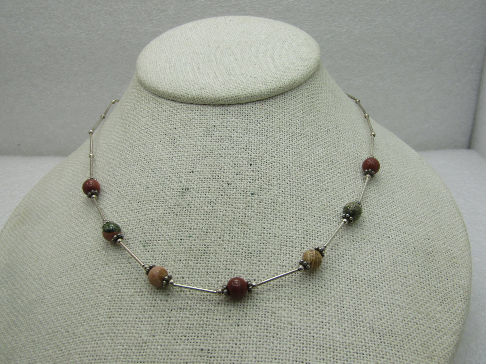 Vintage Sterling Southwestern Agate/Jasper Necklace, 16" (NL): Title: Vintage Sterling Southwestern Agate/Jasper Necklace, 16" (NL) Description: Vintage Sterling Southwestern Agate/Jasper Necklace, 1960's. 16" this has seven 6mm stone beads - agate/jasper in tan,