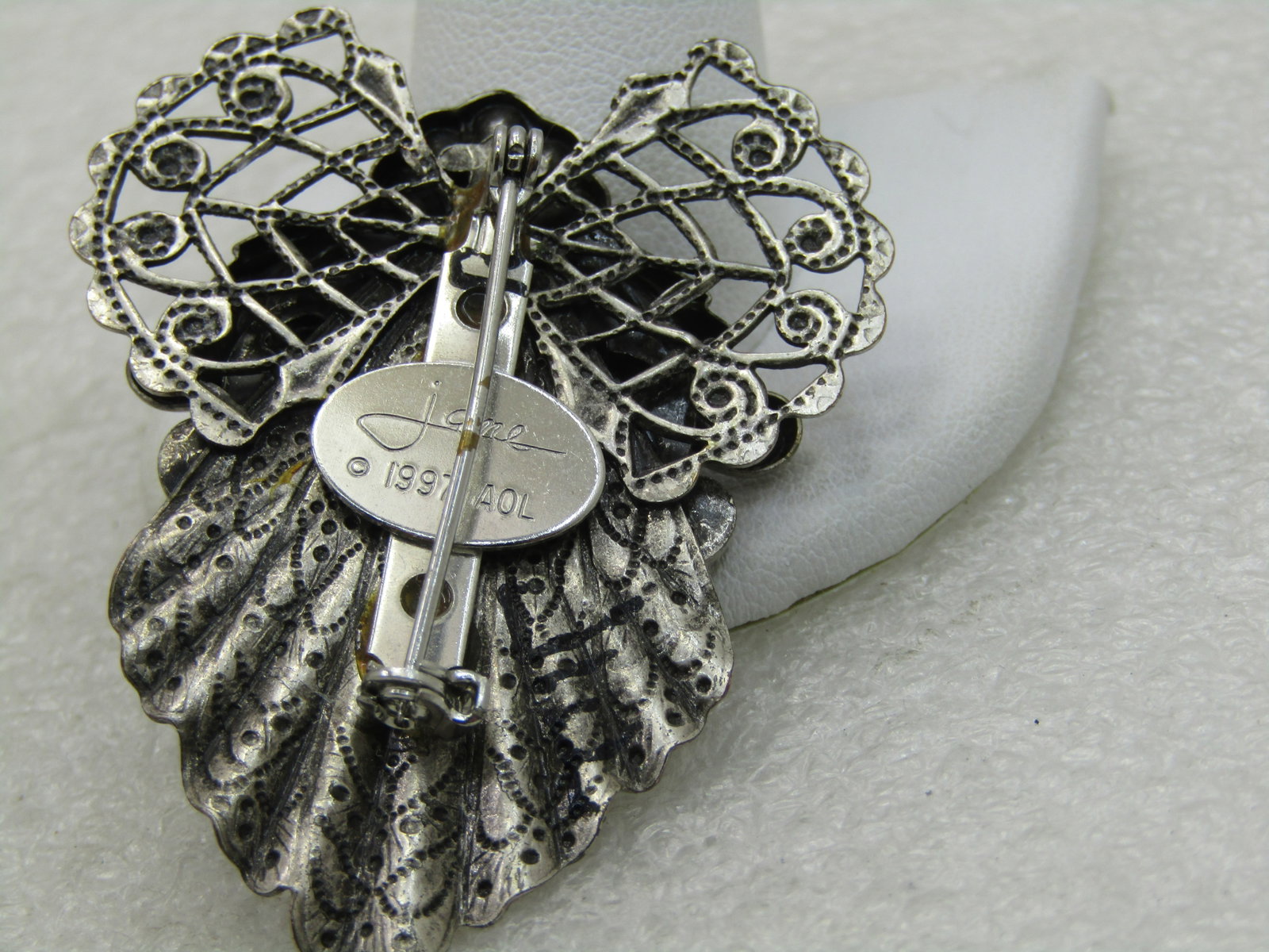 Vintage 1997 Jane Victorian Angel Brooch, 2" - 4