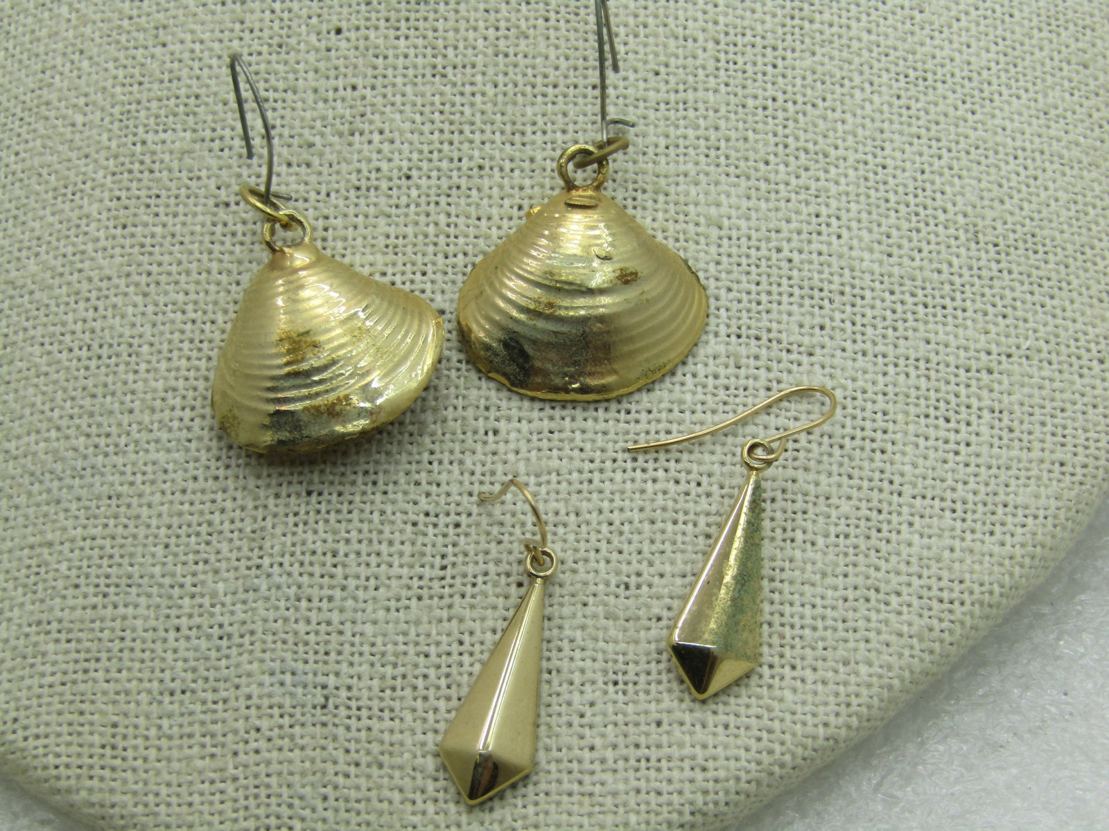 2 Pr Vintage Pierced Earrings, Shells and Dangles, Gold Tone - 3