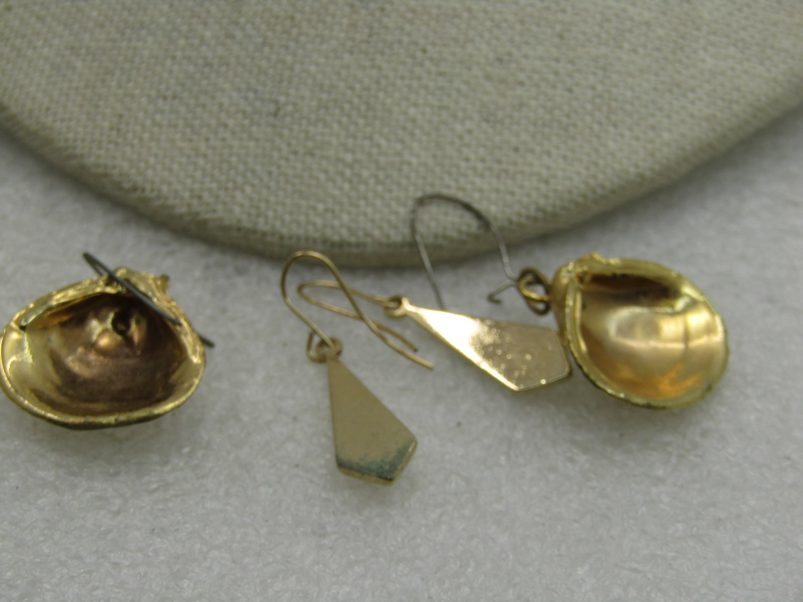 2 Pr Vintage Pierced Earrings, Shells and Dangles, Gold Tone - 4