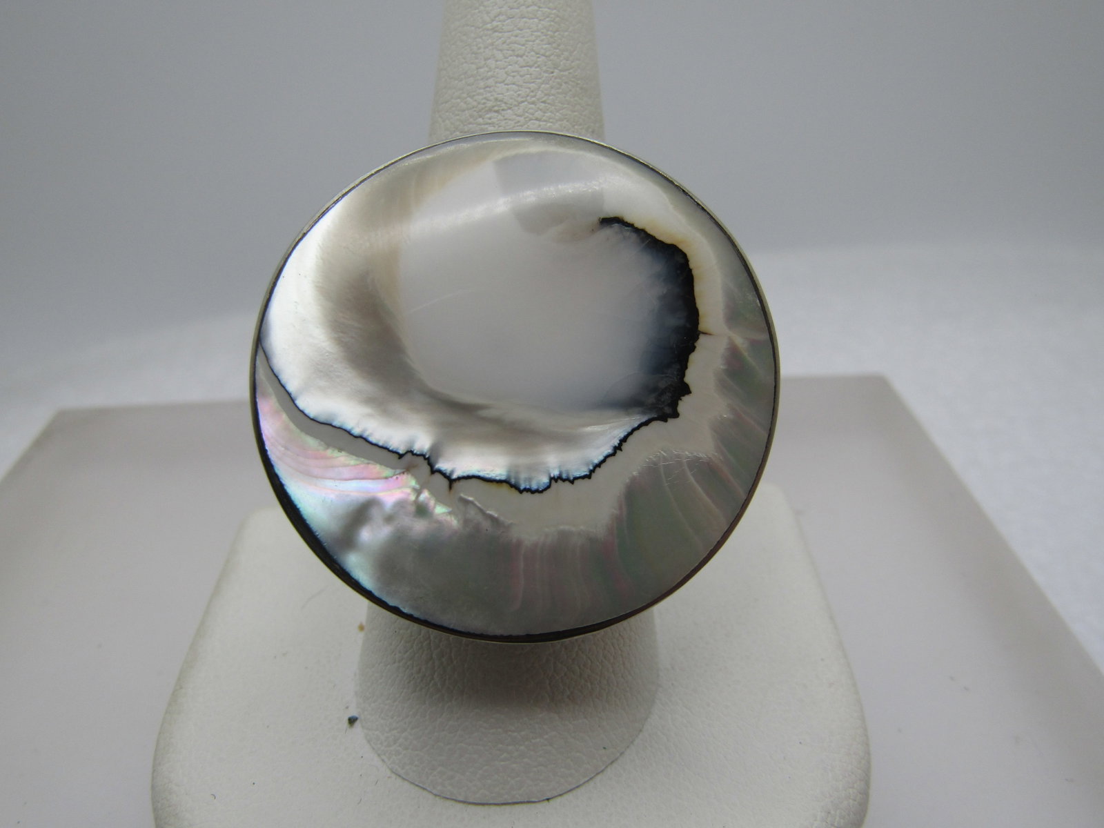 Vintage Black/White Mother of Pearl Ring, 1.25", Adjustable, 1970's-1980's. (1 of 5)