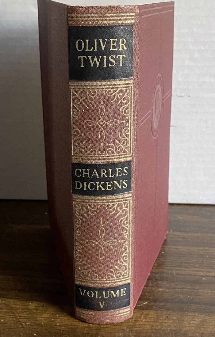 OLIVER TWIST Cleartype Edition Books Inc HC Illustrated 1930’s V Good (1 of 11)