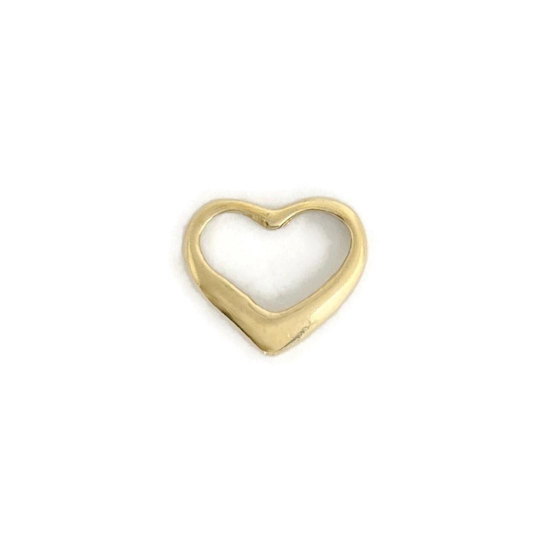 Vintage 1970's Open Heart Charm Necklace Pendant 14K Yellow Gold, .63 Grams (1 of 6)