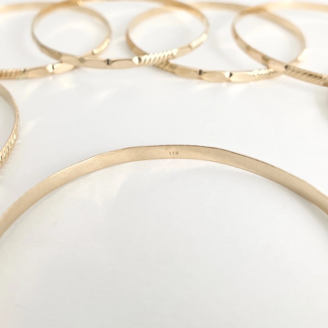 Vintage Set of 7 Stackable Bangle Bracelets 14K Yellow Gold, 38.96 Grams - 11