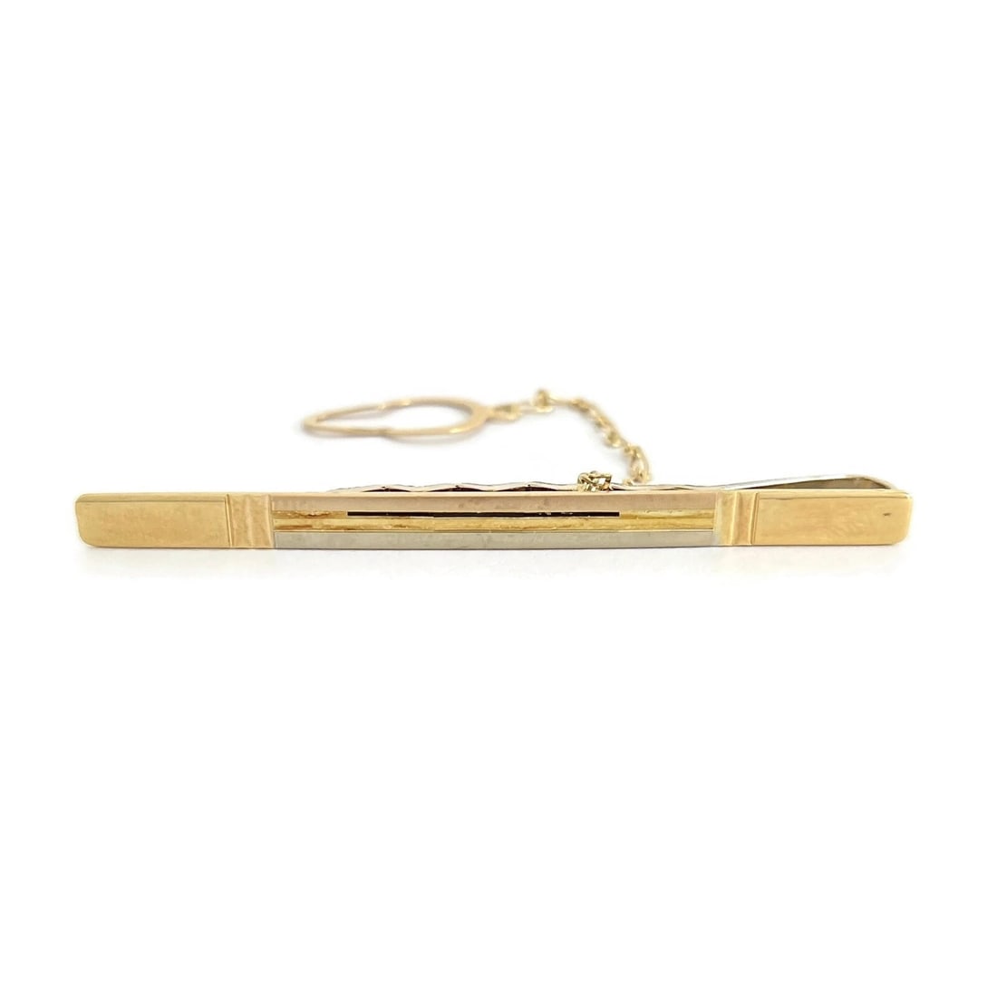 Vintage Tri-Color Tie Bar Clip with Chain 18K Yellow Gold, 4.48 Grams: Title: Vintage Tri-Color Tie Bar Clip with Chain 18K Yellow Gold, 4.48 Grams Description: Vintage Tri-Color Tie Bar Clip with Chain 18K Yellow Gold, 4.48 Grams This is a unique tie clip. Please let