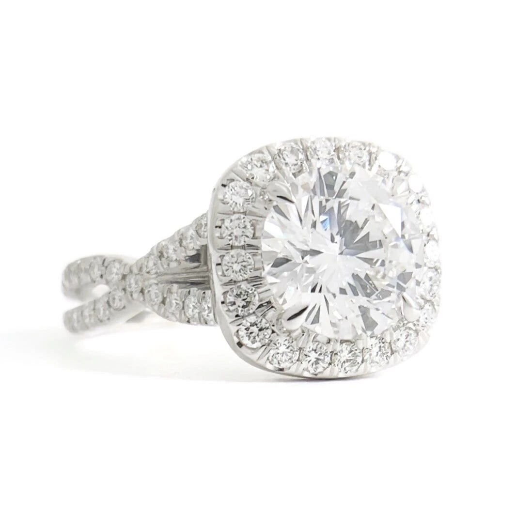 GIA Round Cushion Halo Diamond Engagement Ring 14K White Gold 2.41 CTW, 4.84 Gr: Title: GIA Round Cushion Halo Diamond Engagement Ring 14K White Gold 2.41 CTW, 4.84 Gr Description: GIA Round Cushion Halo Diamond Engagement Ring 14K White Gold 2.41 CTW, 4.84 Grams This ring is gorg
