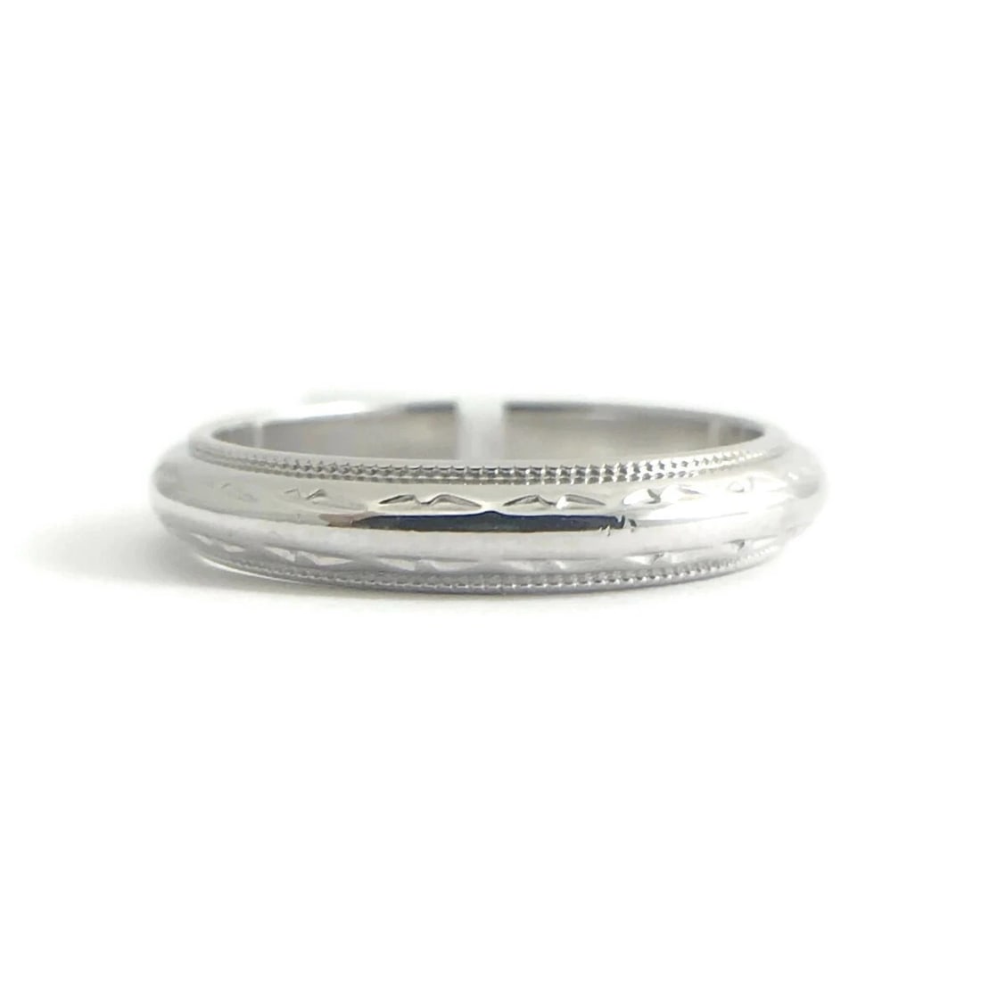 Etched Milgrain Wedding Band Ring 14K White Gold, Size 6.25, 3.5 mm, 3.62 Grams: Title: Etched Milgrain Wedding Band Ring 14K White Gold, Size 6.25, 3.5 mm, 3.62 Grams Description: Etched Milgrain Wedding Band Ring 14K White Gold, Size 6.25, 3.5 mm, 3.62 Grams This is a gorgeous