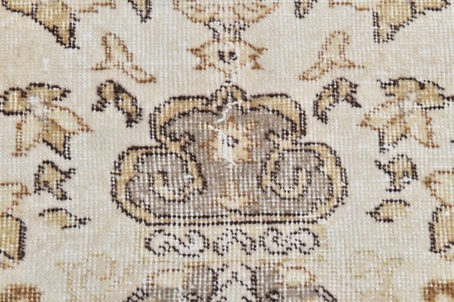 6'3'' x 9'7'' Handmade Vintage Wool Rug - 21547 - 8