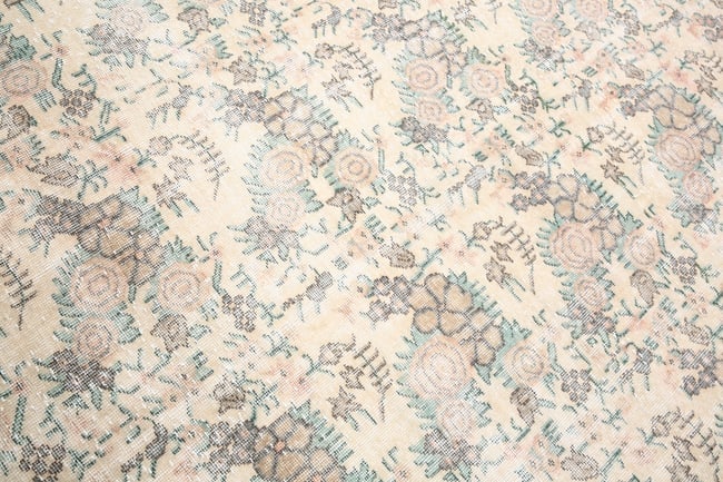 7'3'' x 10'5'' Handmade Vintage Wool Rug - 5074 - 8