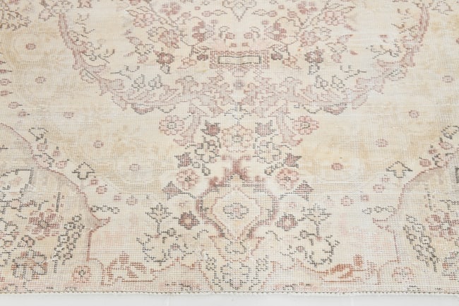6'3'' x 9'3'' Unique Handmade Vintage Rug - 18854 - 10