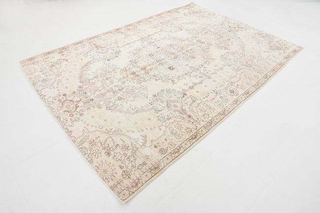 6'3'' x 9'3'' Unique Handmade Vintage Rug - 18854 - 15