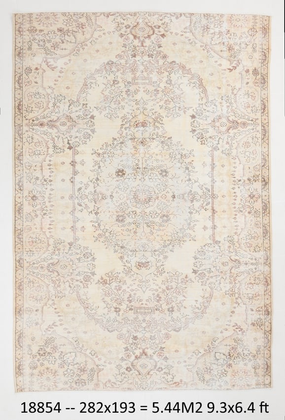 6'3'' x 9'3'' Unique Handmade Vintage Rug - 18854 (1 of 17)