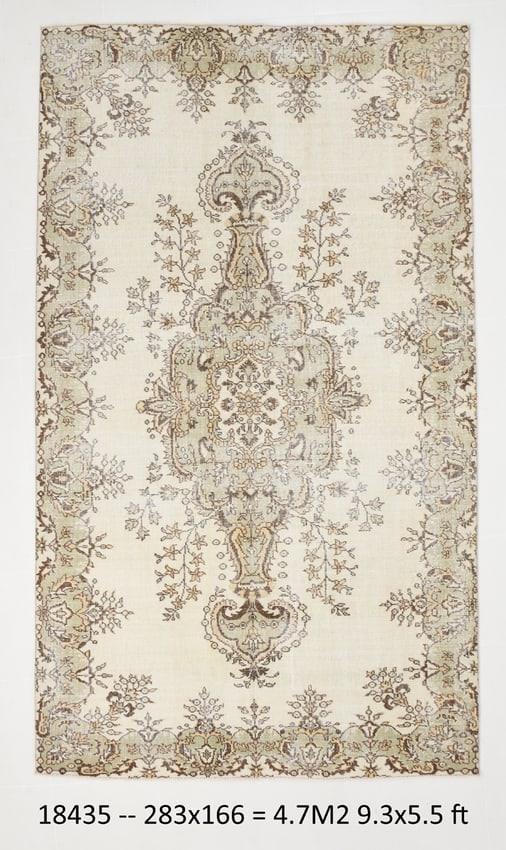 5'5'' x 9'3'' Handmade Vintage Wool Rug - 18435: Title: 5'5'' x 9'3'' Handmade Vintage Wool Rug - 18435 Description:5'5'' x 9'3'' Handmade Vintage Wool Rug - 18435 Origin:Turkiye Date/Period:1960-90 Materials:Wool,Cotton Dimension:5'5''x9'3'' ft, 16