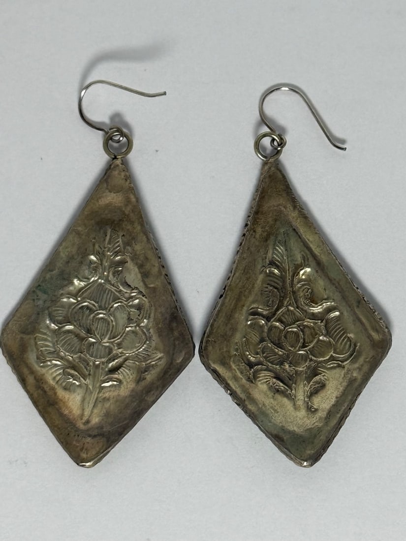 Sterling Silver and Turquoise Inlay Floral Motif Dangle Earrings - 2