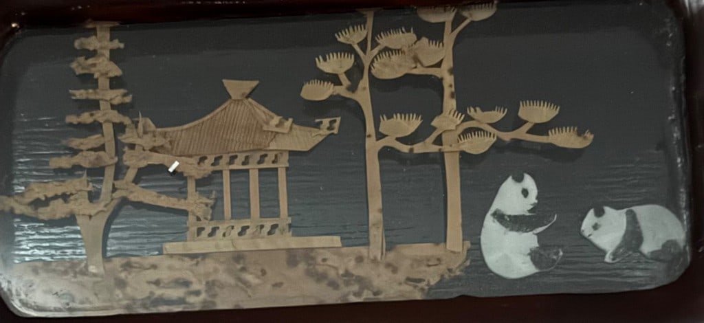 Vintage Chinese Lacquered Wood Jewelry / Keepsake Box with Cork Diorama - 5