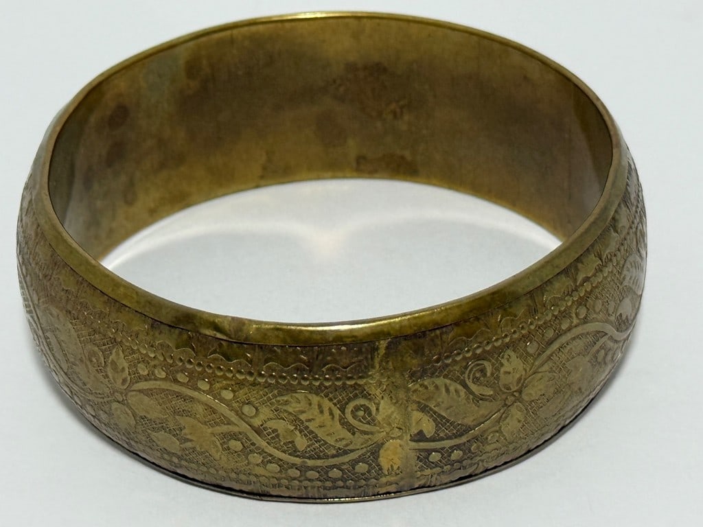 Antique Brass Bangle Bracelet with Engraved Floral Motifs - 3
