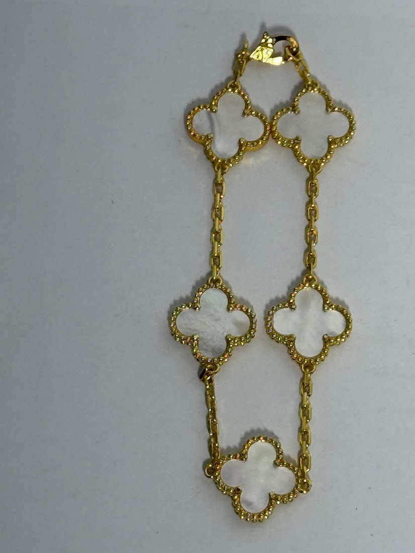 Van Cleef & Arpels 18k Yellow Gold and Mother-of-Pearl Alhambra Bracelet - 2